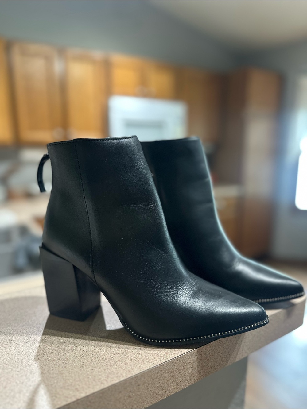 Steve Madden Black Leather Pointed Toe Block Heel Booties